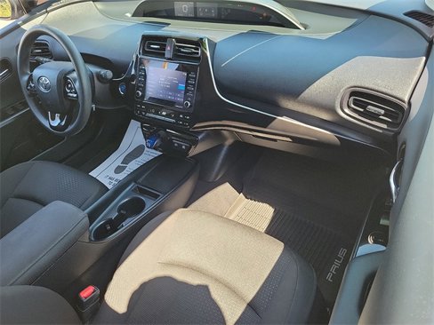 Used 2021 Toyota Prius LE image 22