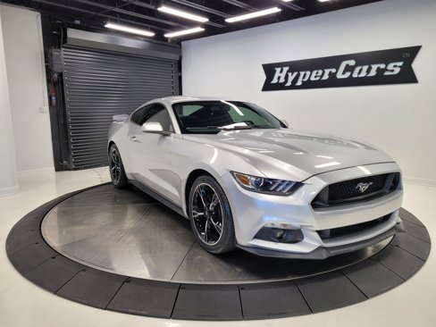 Used 2015 Ford Mustang Coupe image 4