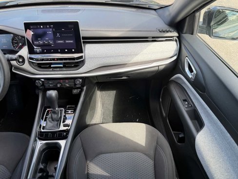 Used 2023 Jeep Compass Sport image 39