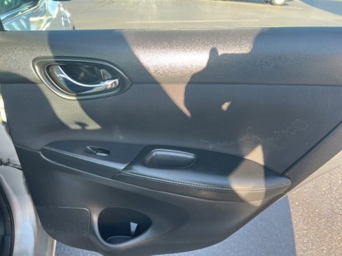 Used 2016 Nissan Sentra S image 30