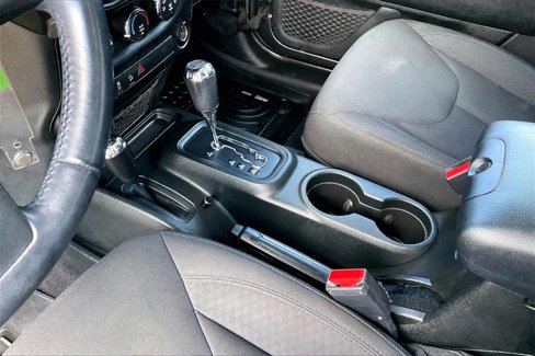Used 2018 Jeep Wrangler Unlimited Sport S image 14