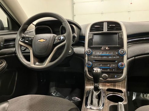 Used 2015 Chevrolet Malibu LT w/ Power Convenience Package image 40