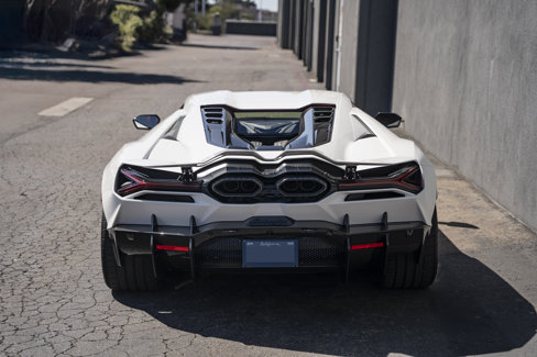 Used 2024 Lamborghini Revuelto image 4