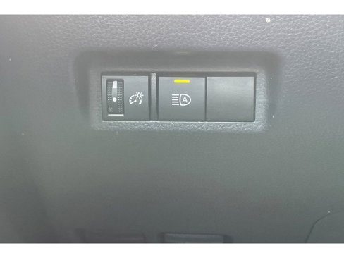 Used 2022 Toyota RAV4 LE image 38