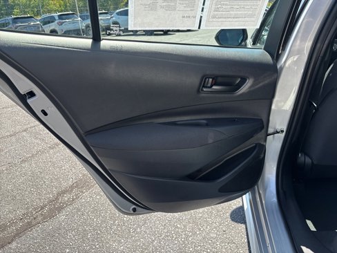 Used 2023 Toyota Corolla LE image 31