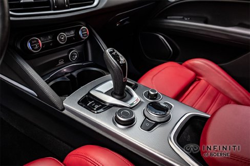 Used 2022 Alfa Romeo Stelvio Veloce image 19