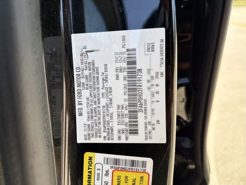 Used 2015 Ford Fusion SE image 24