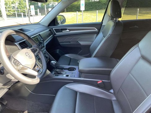 Used 2023 Volkswagen Atlas SE image 24