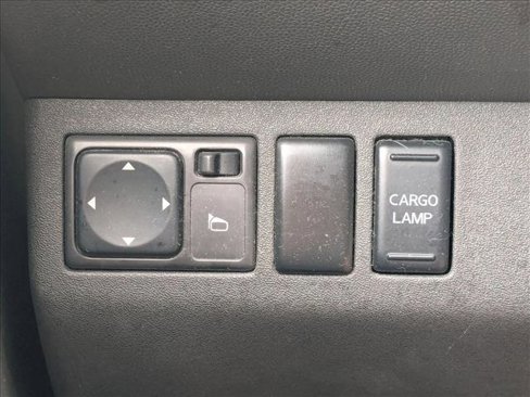 Used 2012 Nissan Frontier SV w/ SV Premium Utility Pkg image 17