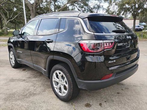 Certified 2024 Jeep Compass Latitude image 7