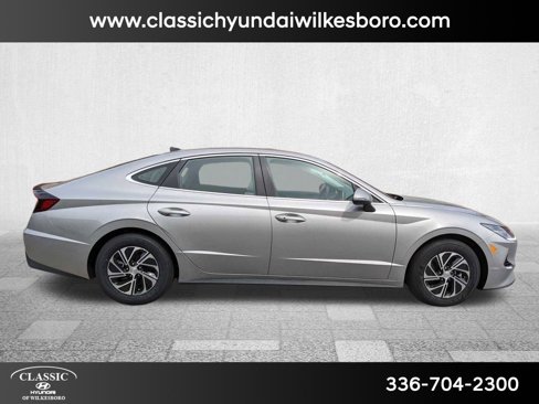 Used 2023 Hyundai Sonata Blue w/ Cargo Package image 4