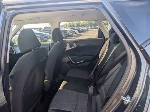 Used 2023 Kia Soul LX image 32