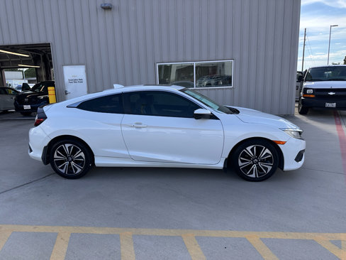 Certified 2017 Honda Civic EX-T image 7