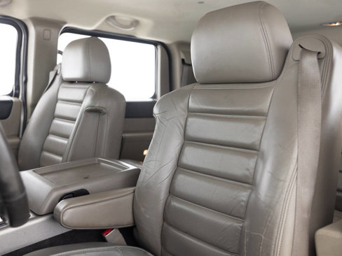 Used 2003 HUMMER H2 w/ Preferred Equipment Group image 22