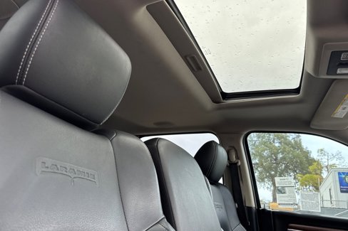 Used 2014 RAM 1500 Laramie w/ Convenience Group image 19