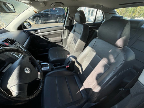 Used 2008 Volkswagen Jetta Wolfsburg Edition image 9