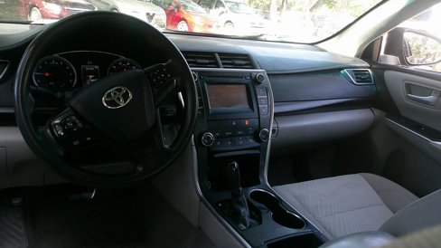 Used 2017 Toyota Camry LE image 30