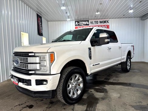 Used 2017 Ford F250 Platinum w/ FX4 Off-Road Package image 20