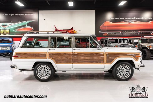 Used 1991 Jeep Grand Wagoneer image 9