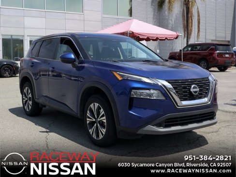 Used 2022 Nissan Rogue SV image 1