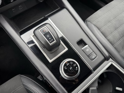 Used 2023 Mitsubishi Outlander SE image 27