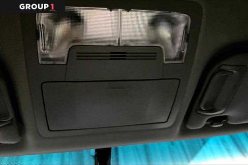 Used 2017 Toyota Camry SE image 33