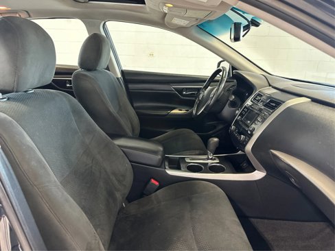 Used 2015 Nissan Altima 2.5 SV image 14