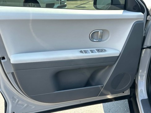 Used 2022 Hyundai Ioniq 5 SE w/ Cargo Package image 16
