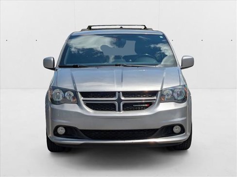 Used 2019 Dodge Grand Caravan GT image 2