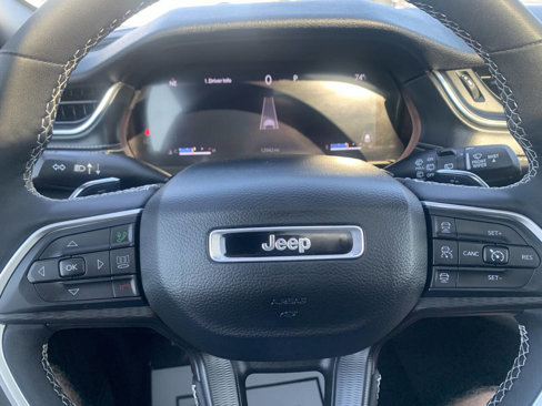 Used 2024 Jeep Grand Cherokee Altitude image 16