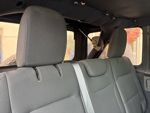 Used 2019 Jeep Wrangler Unlimited Sport S image 25