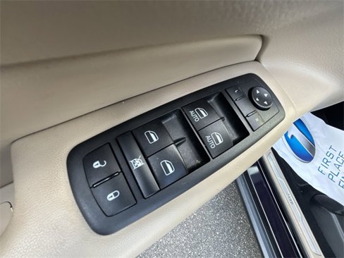 Used 2021 Jeep Grand Cherokee Limited image 15