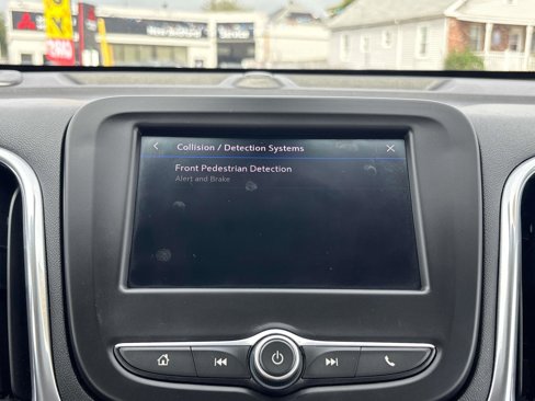 Used 2020 Chevrolet Equinox LS image 21