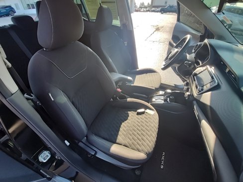 Used 2021 Nissan Kicks S image 17