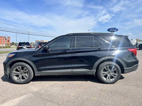 Certified 2021 Ford Explorer XLT w/ Equipment Group 202A image 2