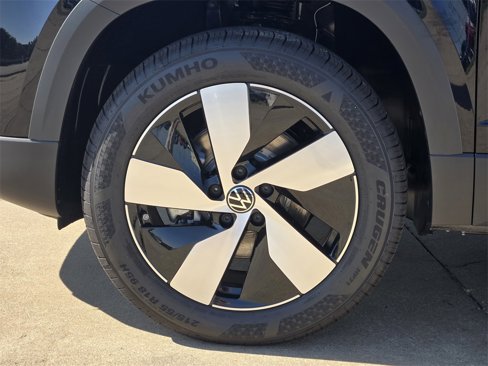 New 2025 Volkswagen Taos S image 10
