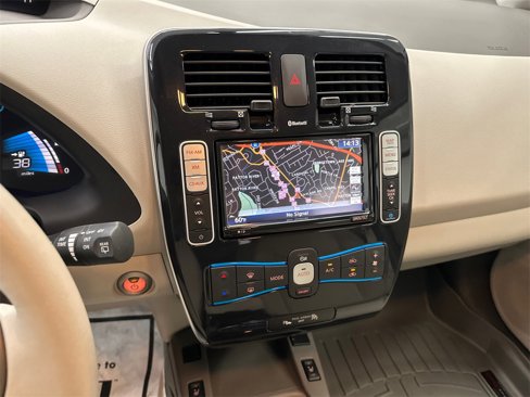 Used 2012 Nissan Leaf SL image 28