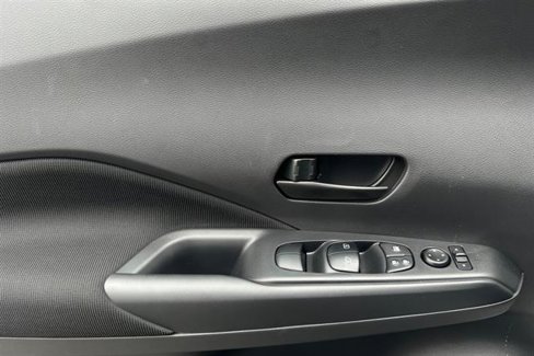 New 2025 Nissan Kicks Play S image 11