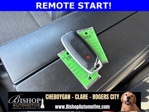 Used 2022 Nissan Rogue SV image 9