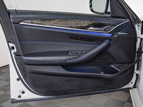 Used 2018 BMW 530e image 21