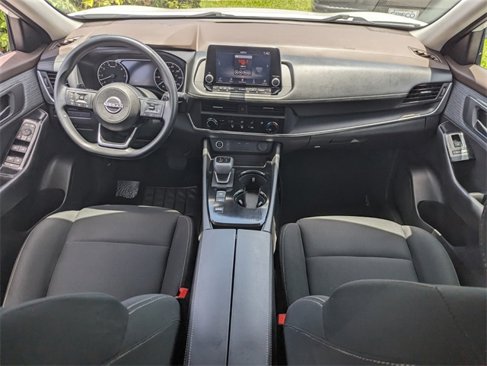 Used 2023 Nissan Rogue S image 9