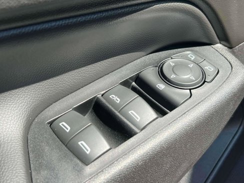 Used 2019 Chevrolet Equinox LT image 17