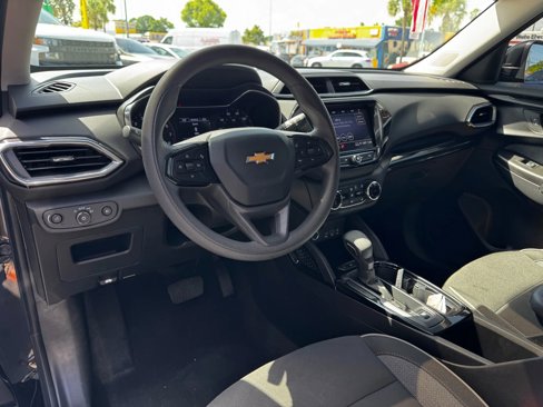 Used 2023 Chevrolet TrailBlazer LT w/ Convenience Package image 16