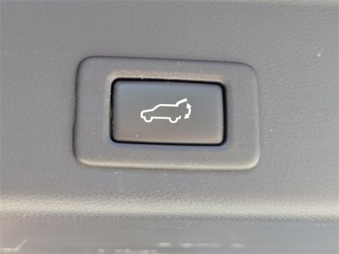 Used 2019 Subaru Ascent Premium image 13