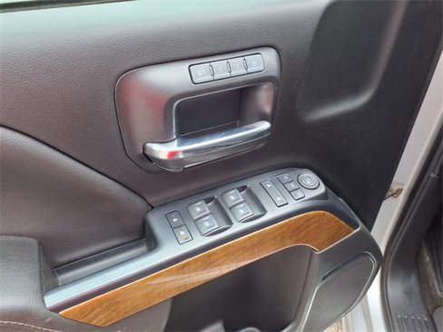 Used 2018 Chevrolet Silverado 1500 LTZ image 17