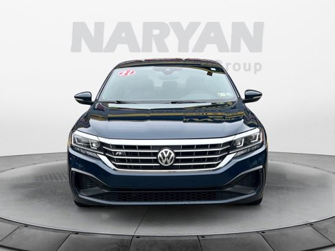 Used 2021 Volkswagen Passat 2.0T R-Line image 3