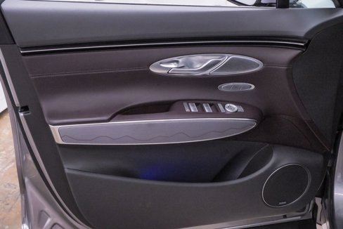 Certified 2022 Genesis GV70 2.5T w/ Advanced Package image 31