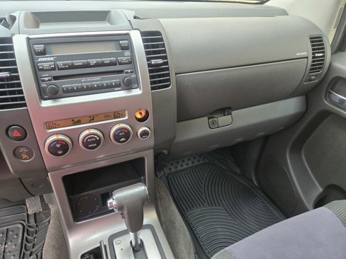 Used 2005 Nissan Pathfinder SE w/ (P01) Se Premium Pkg image 15
