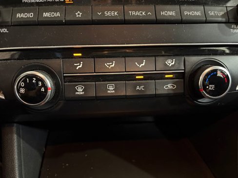 Used 2019 Kia Optima LX image 15