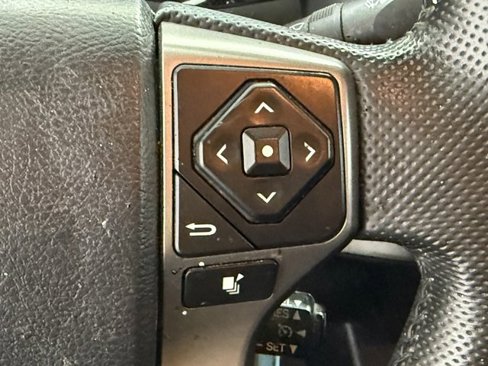 Used 2017 Toyota Tacoma SR5 image 14